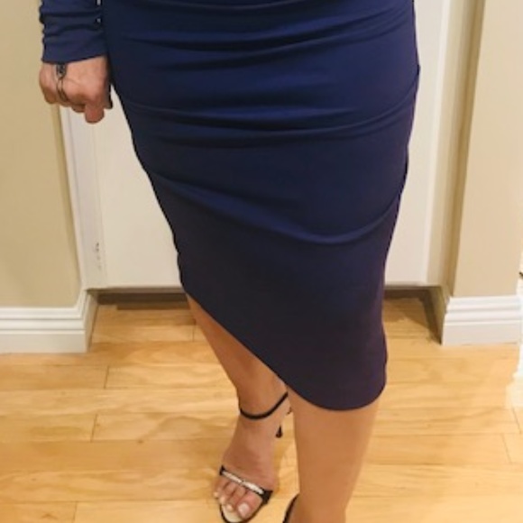 NWT Nicole Miller Long Sleeves Ruched Dress - SM - Picture 2 of 7